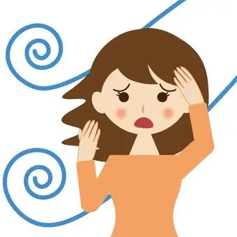 一个头发被风吹乱的女人