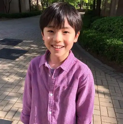 15岁美少年长得好看又特会撩网友他将来会是超级巨星