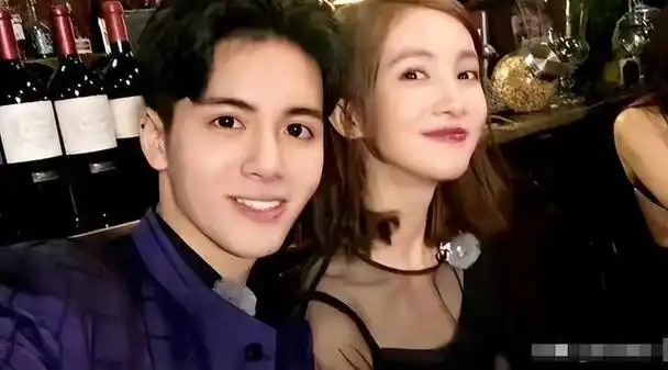 网易首页>网易号>正文申请入驻> 金晨与曾舜晞是在真人秀综艺《花样