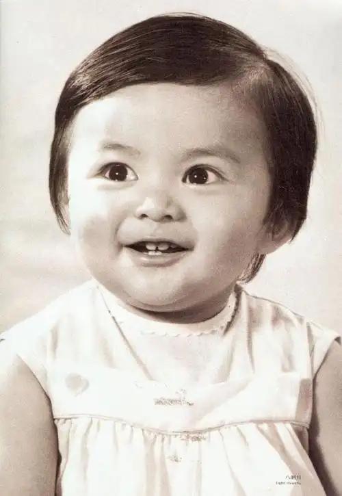 天后王菲六一儿童节就快到了,一起来看看20位大牌明星幼年照,谁小时候