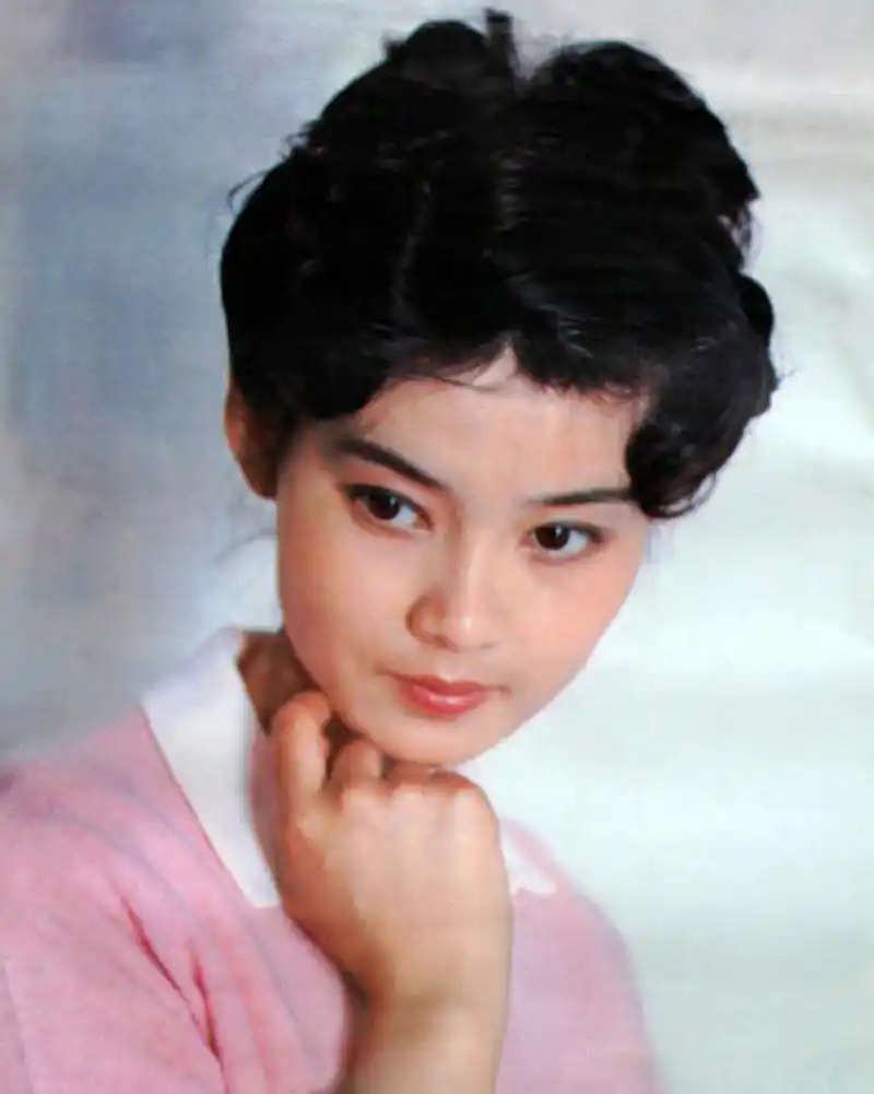 德艺双馨的老艺术家年轻有多美?看完惊为天人,这才是真的女神!