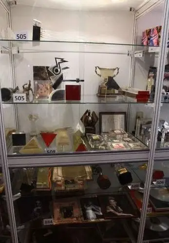 梅艳芳遗物将被拍卖.