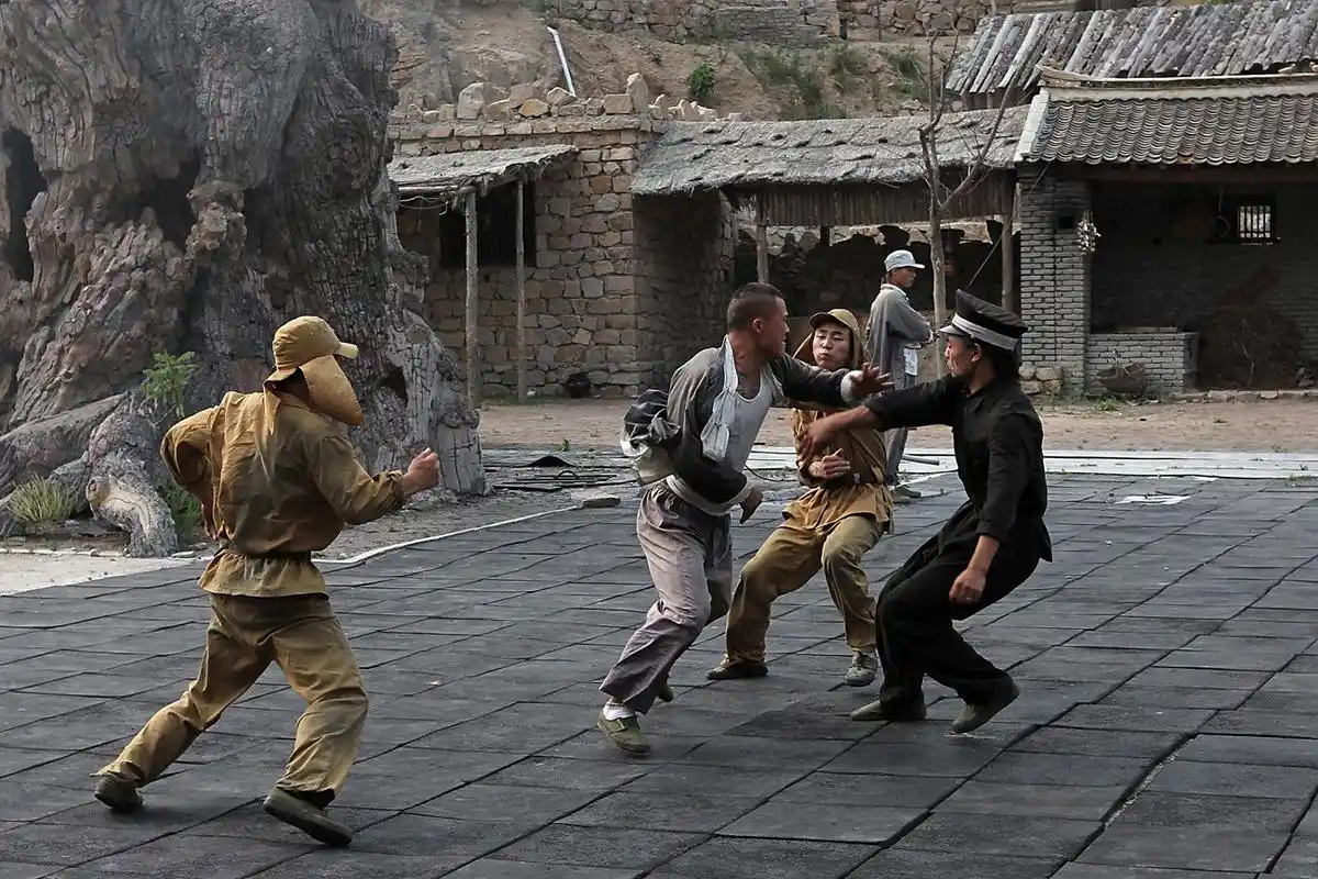 百人敢死队血洒高峰隘:他们是中国人的血性,他们没有一人退缩