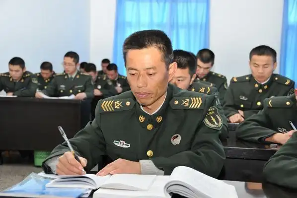 2018年三期士官,选择转业还是继续服役,有人说了实话