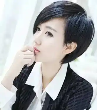 女人时尚发型 干练又有气质!