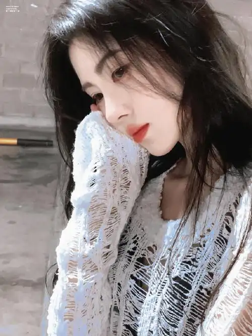 鞠婧祎吃糖被审判