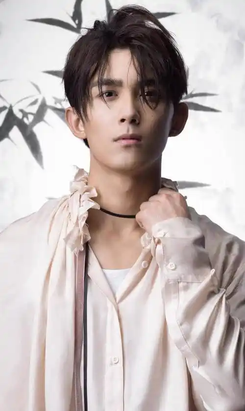 《爱情而已》等影视剧,观众对吴磊演技的看法有了明显的改变