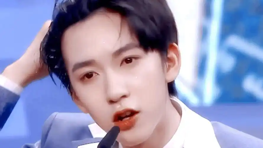 【时代少年团贺峻霖】帅哥就是要湿发