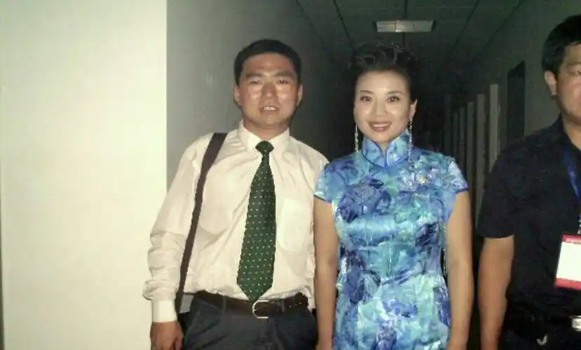 歌唱家张也:跟初恋分手后,53岁还单身,有吕继宏陪伴很幸福_张星_张烨