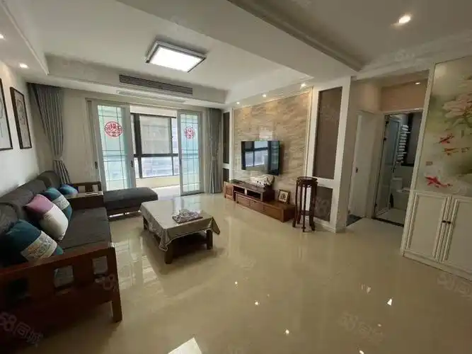 真实水韵天成银杏苑电梯房带供暖精装修三房二厅二卫