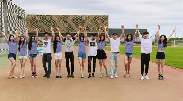 专业摄影师深度解析多人集体照合影拍摄技法