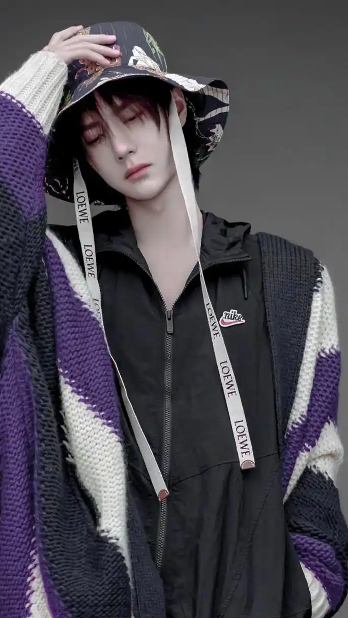 博君一肖  肖战:今天也是被兔耳朵帽子萌到的一天呢!05