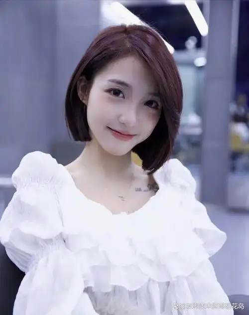 普通的盐系短发最耐看