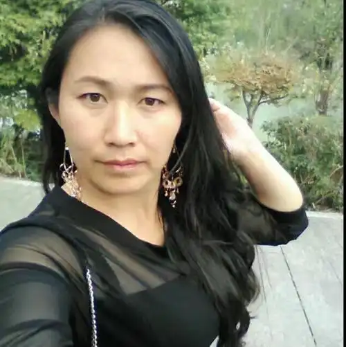 39岁离异女征婚照片(id:97978870)_上海征婚交友_珍爱网