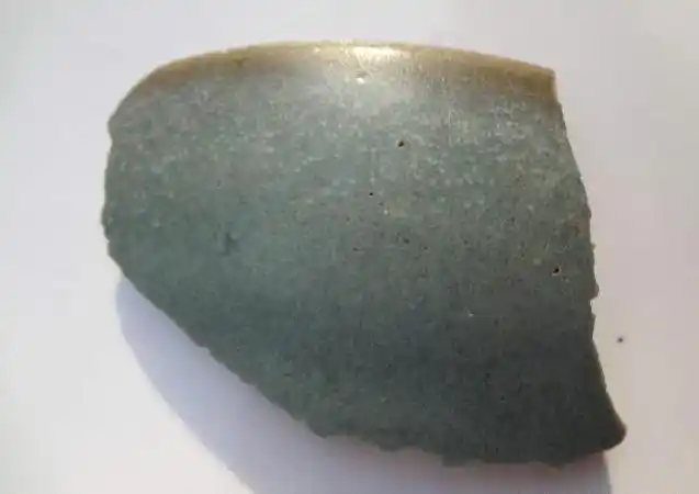 汝窑之收藏和鉴定你须知道蟹爪纹和鱼鳞状开片的区别