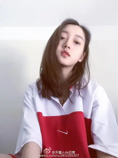 18岁中戏校花 民间女神刘垚昕海量写真