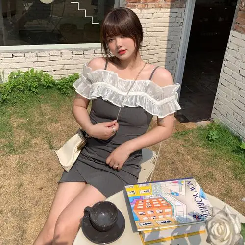 王葡萄微胖mm一字领收腰显瘦法式吊