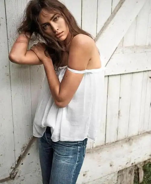 俄罗斯超模伊莉娜沙伊克irinashayk的时尚杂志大片