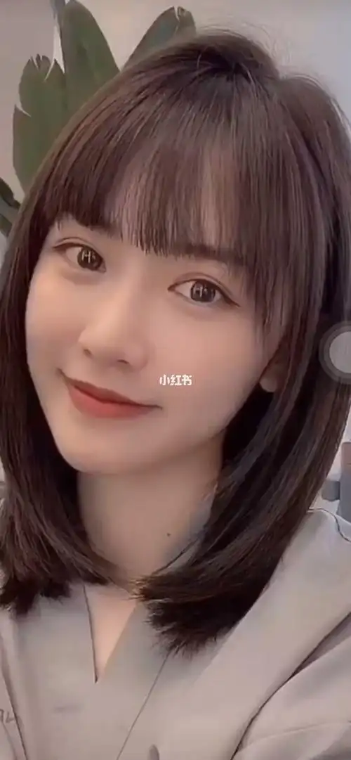 漫画刘海2020最火刘海减龄修饰脸型超a的感觉茶色高级显白显气质