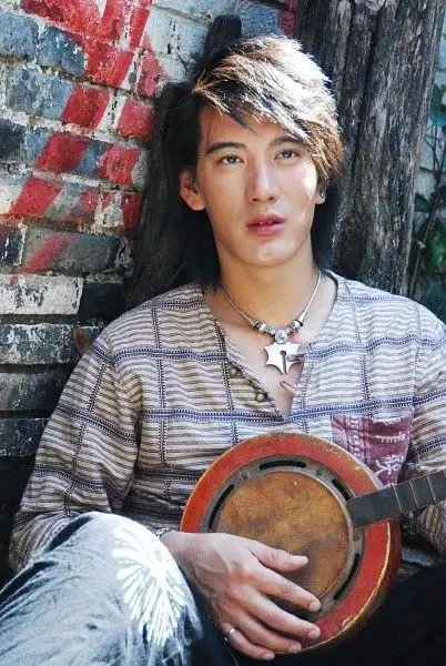 蒲巴甲:与摇滚艺术家同台演出是我的荣幸