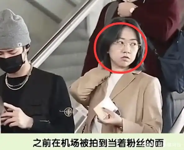 王一博曾被前经纪人黑脸翻白眼签字现场3次回头问话被无视