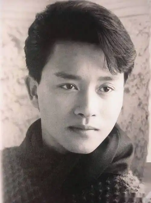 20年后才知道,张国荣悲剧人生的关键,不是挚爱唐生也不是抑郁症