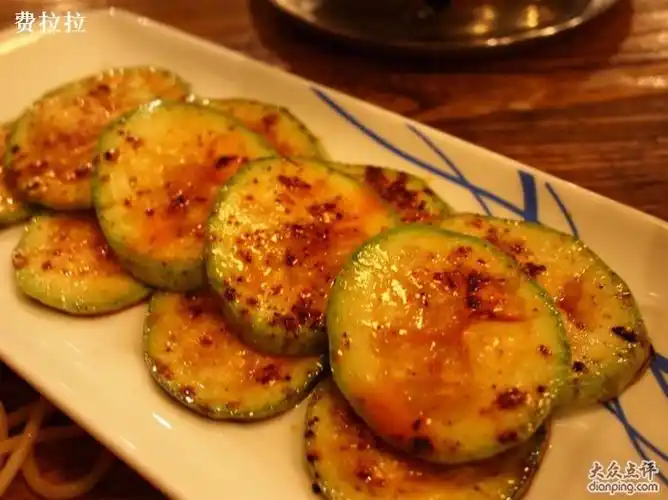 烤小瓜         每串2元