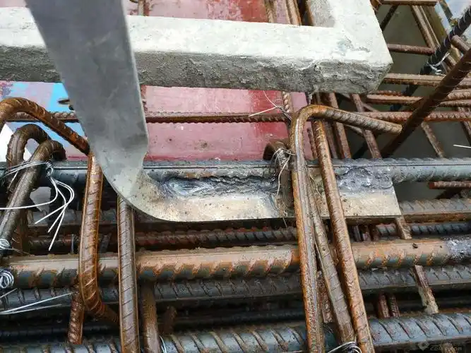 这种局部等电位扁钢焊接做法规范吗