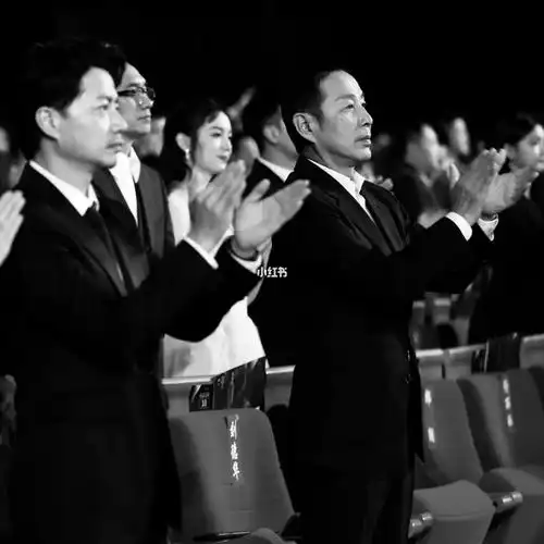 这两张照片的气场太强了(图源见水印)#段奕宏  #陈道明  #刘德华  #熟