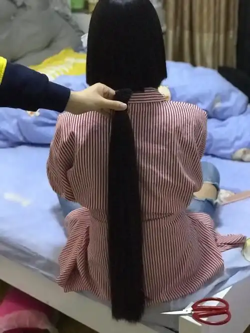 小姐姐超丰厚超顺滑长发一刀剪