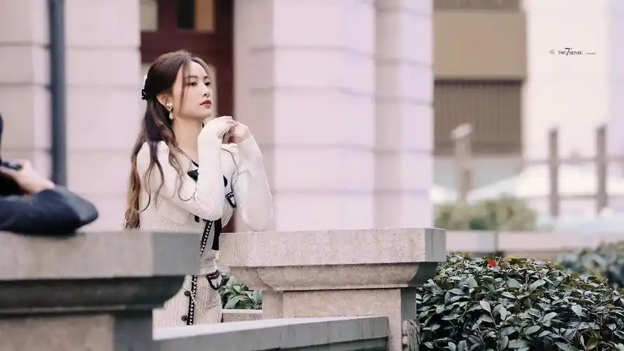 许佳琪的长发好美依旧漂亮迷人