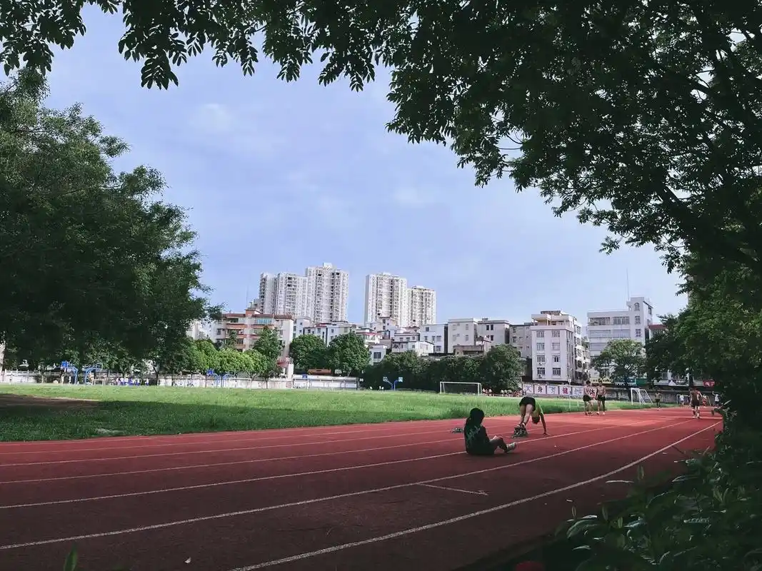 72﹏   每一帧都是回不去的青春95.阳光很好 洒于每个角落 - 抖音