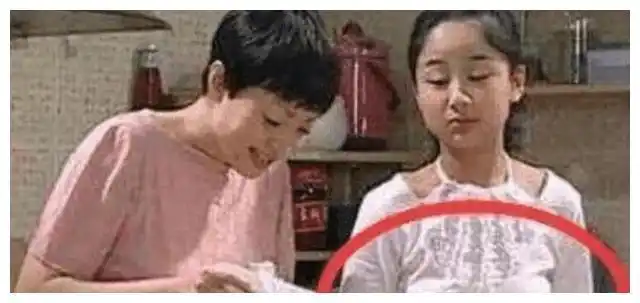 《家有儿女》的低级穿帮镜头,多年后才发现,杨紫未免太突出了