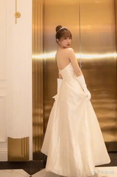 躺赚哥a22虞书欣裸足高跟合集41p