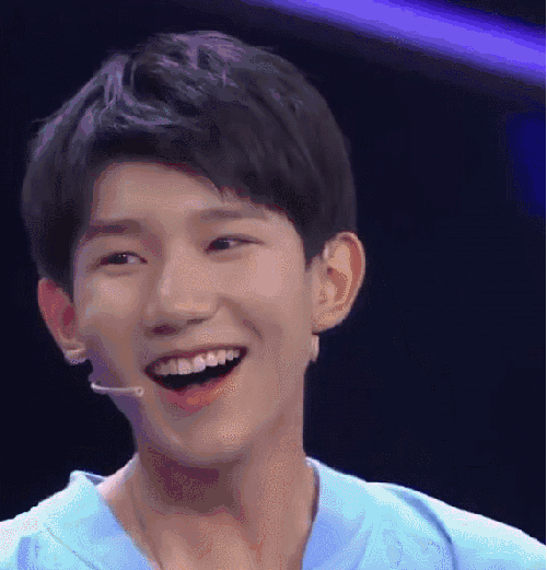 哈哈大笑gif开心gif王源gif王牌对王牌gif综艺gif高兴gif