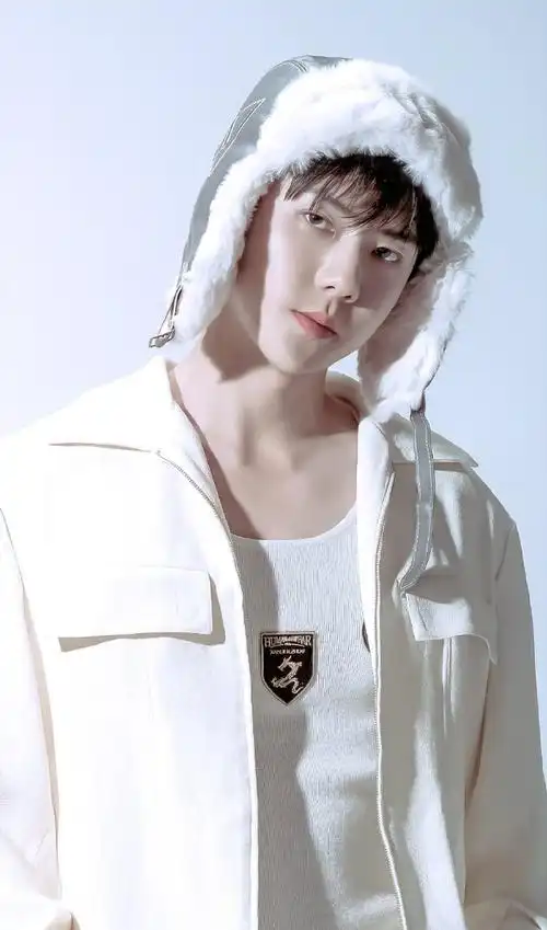 吴世勋sense冬日浪漫大片