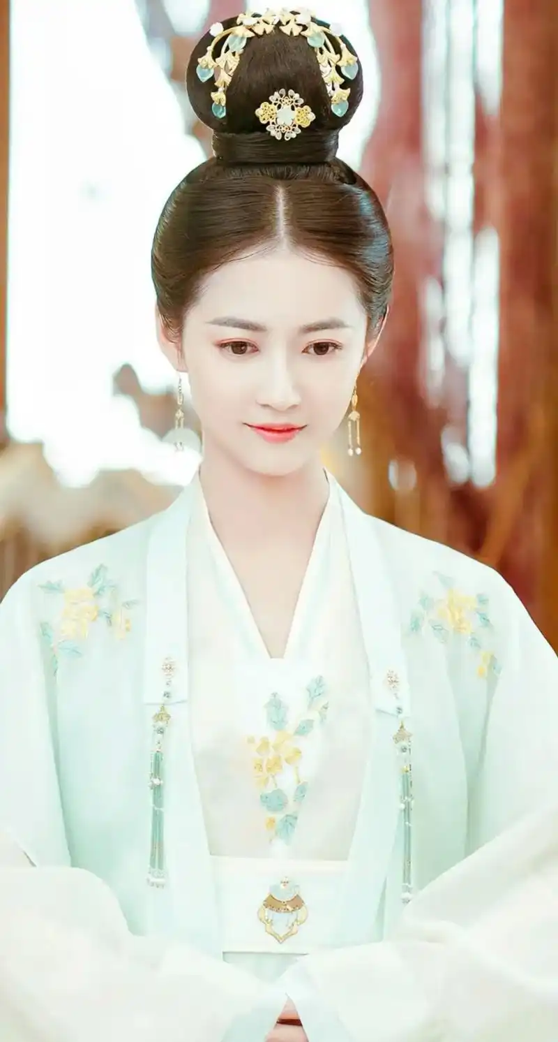 创作灵感 #陈钰琪古装照#高清视频 #浮图缘#步音楼仙女照 - 抖音