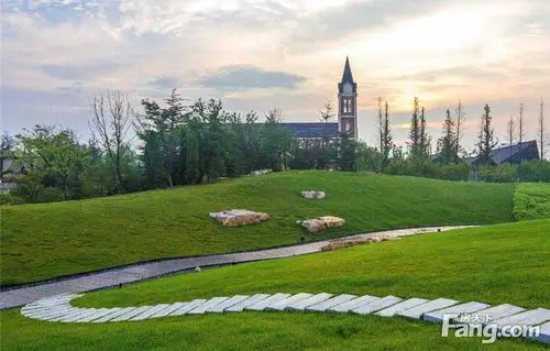 0联排别墅带车库,好位置无遮挡视野好,烟台牟平养马岛龙湖紫云台二手