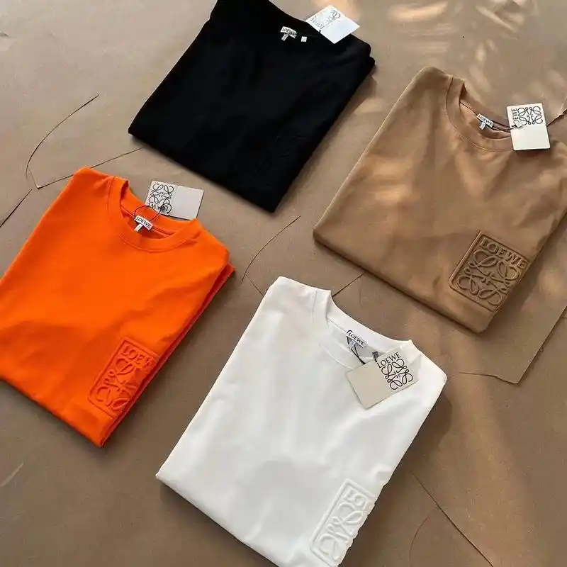 loew罗意威 四色 压花立体徽标t恤胸前压 - 抖音