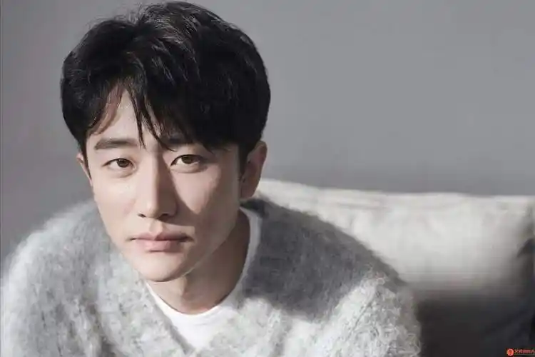 黄轩中国内地男演员