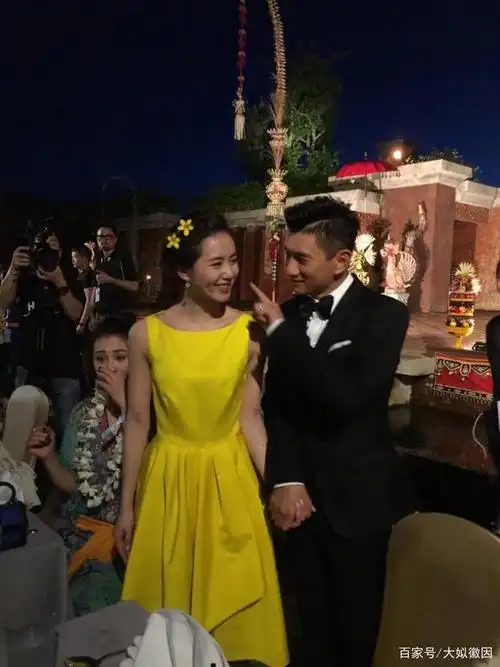 影视演员刘诗诗和吴奇隆的中西结合婚礼