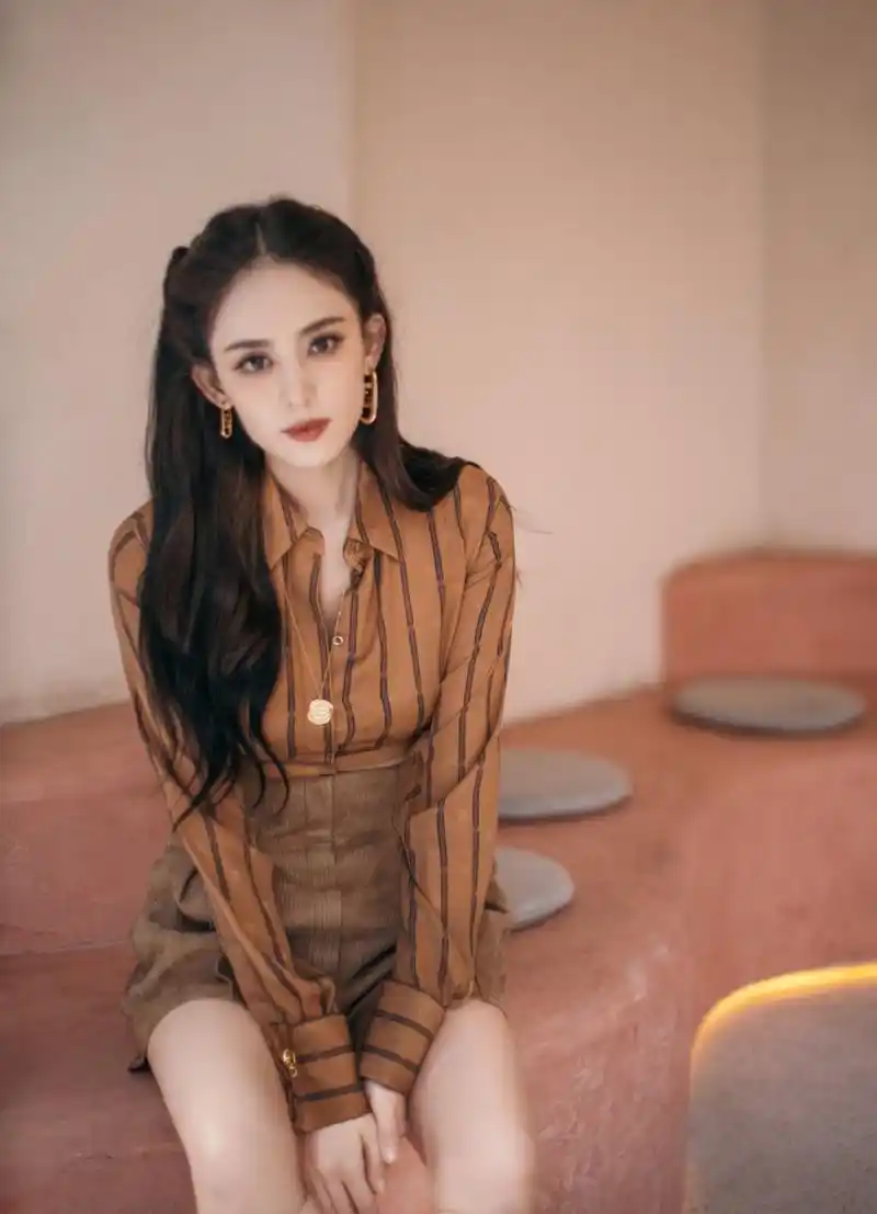 古力娜扎高清壁纸头像(二十八)[庆祝]