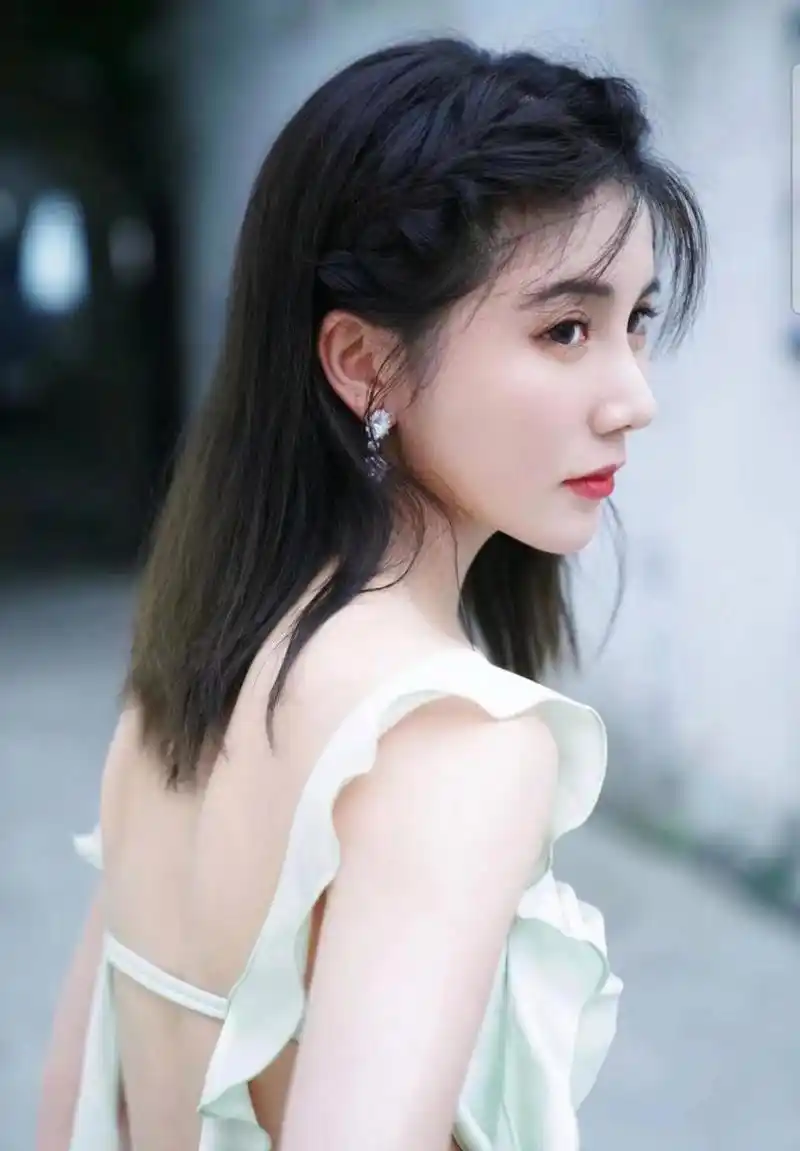 好奇黄景瑜和王雨馨之前还有什么没弄清楚的事,都离婚这么久了,却隔