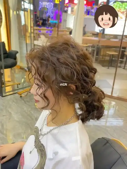 烫了个法式羊毛卷真的很显发量爱了