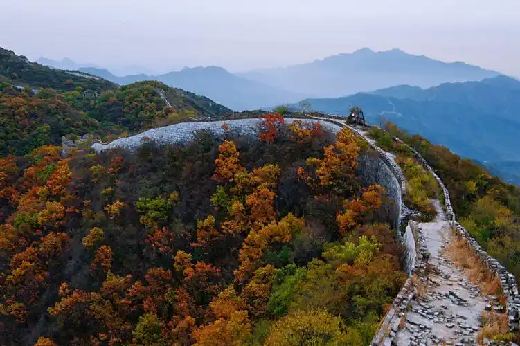 秋染箭扣长城--镇北楼