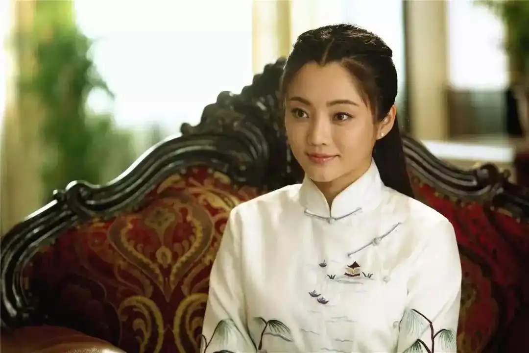 浴血红颜今晚开播革命战争中的别样情感