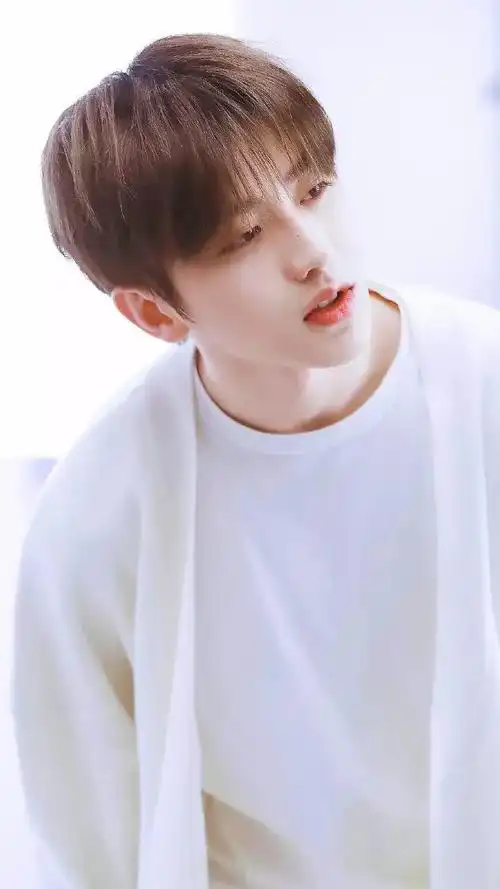 蔡徐坤壁纸无水印高清 - 知乎