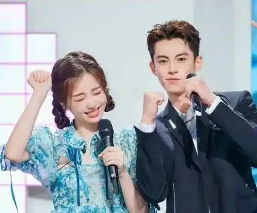 虞书欣恋情曝光,男友竟然是小4岁的他?