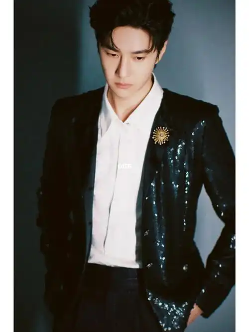 王一博肖战平安喜乐78