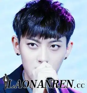 男生齐刘海两边铲掉 清爽而有个性(1)_男士发型_老男人